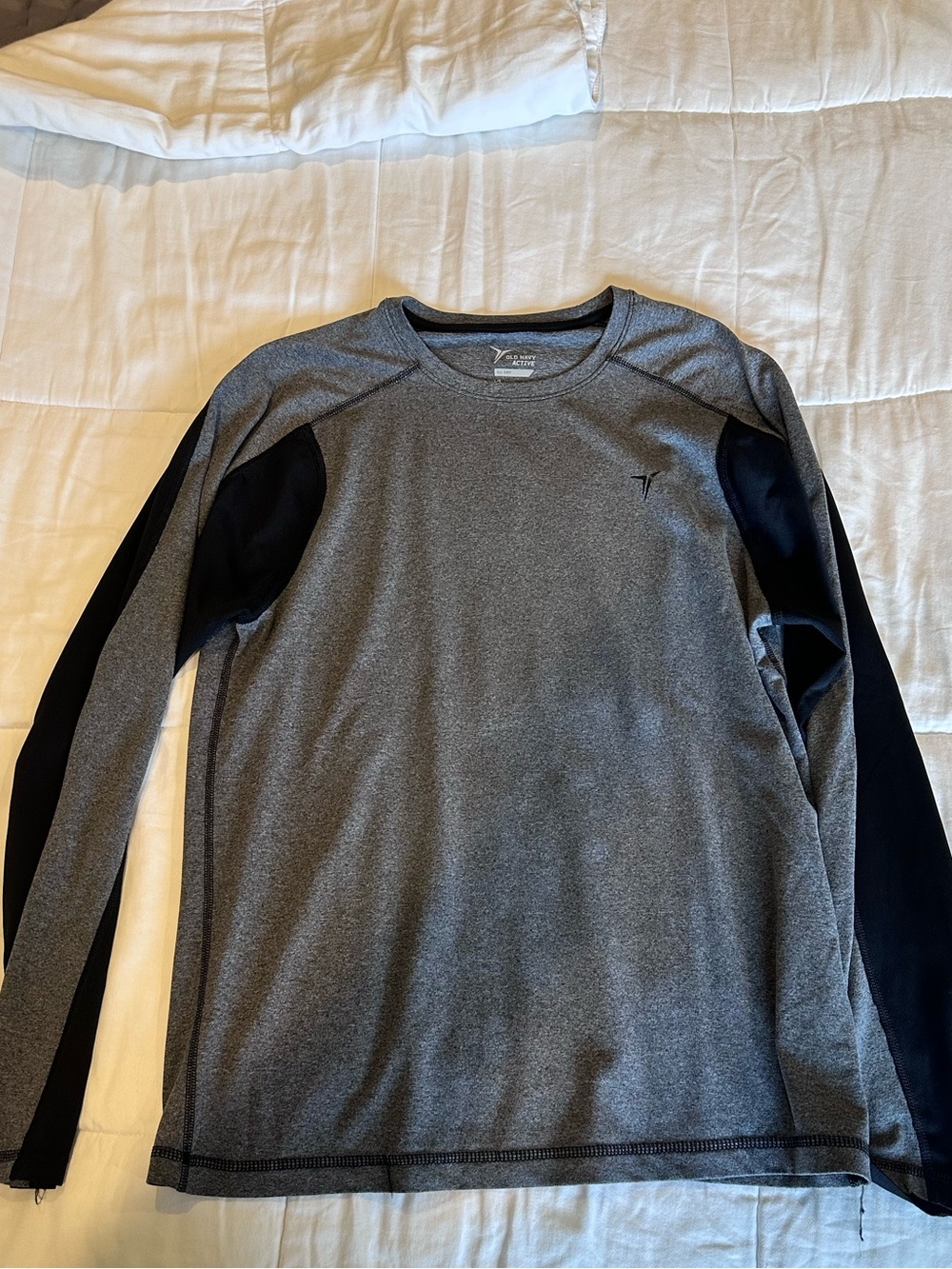 Old Navy Gray and Black Long-Sleeve Performance Tee
